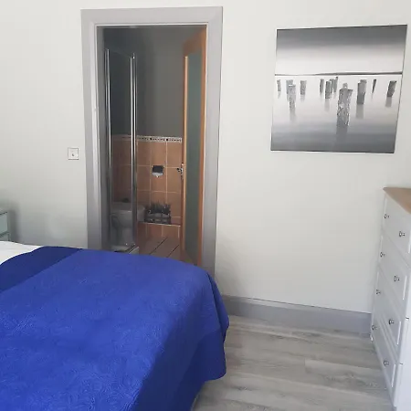 Appartement 2, Paradise *
